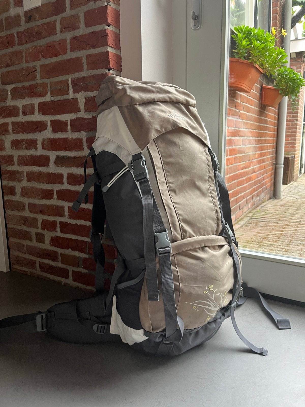 Nomad Backpack - Sahara 55 WF (Damesmodel / Women Fit), Ophalen, Gebruikt, Trekking, 60 cm of meer
