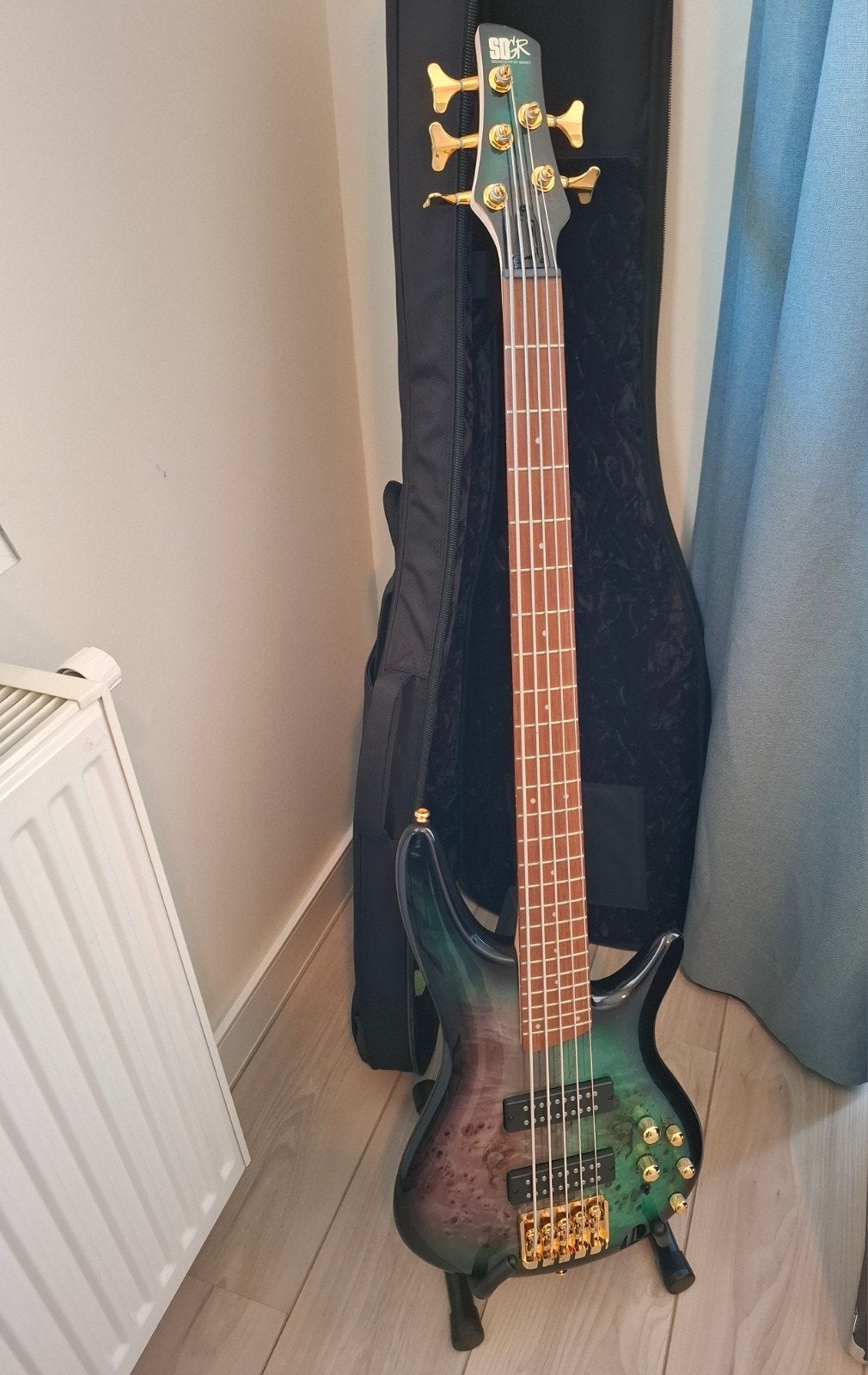 IBANEZ  SR405EQM 5-snarige professionele  Basgitaar