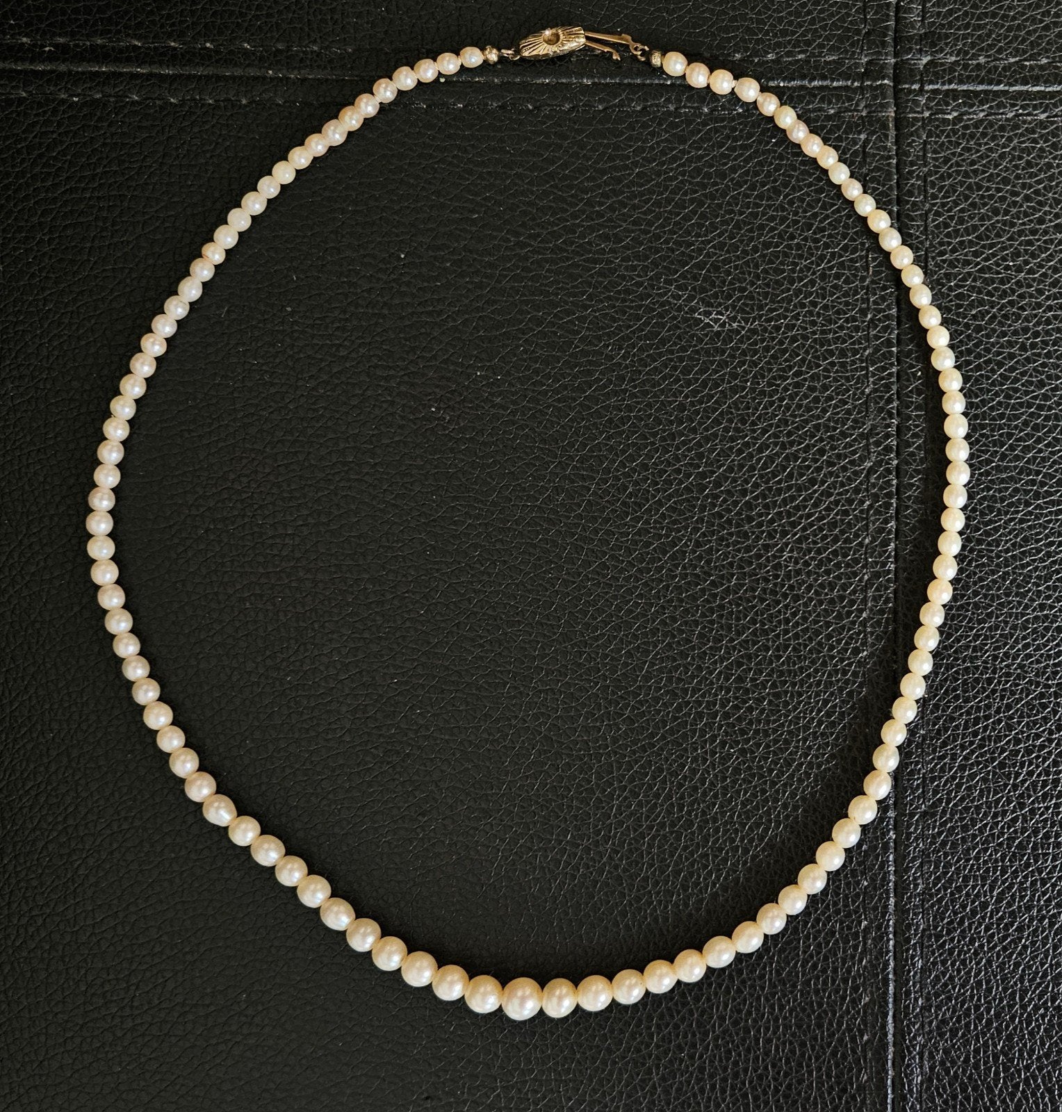 Prachtige Vintage Parelketting met 333 (8K) Gouden Sluiting, Sieraden, Tassen en Uiterlijk, Kettingen, Ophalen of Verzenden, Zo goed als nieuw