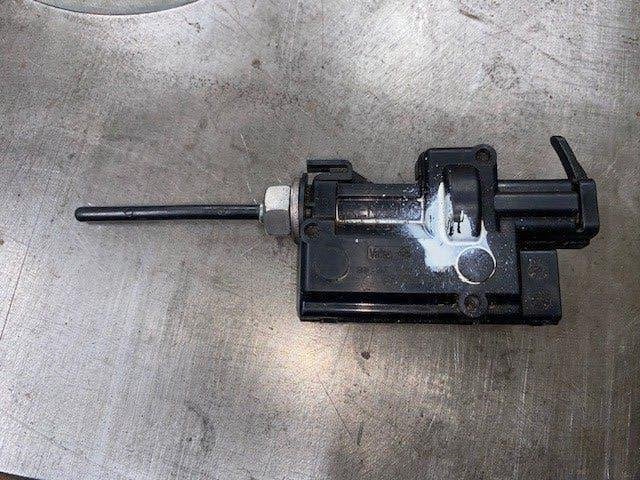 Renault 8200305732 tankklep vergrendelmotor, Gebruikt, Ophalen of Verzenden, Achter, Renault
