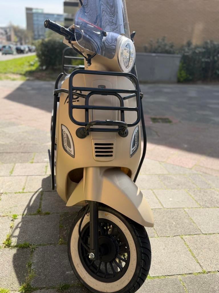 La souris special edition 10 jaar bestaan, Fietsen en Brommers, Snorfietsen en Snorscooters, Zo goed als nieuw, Overige merken