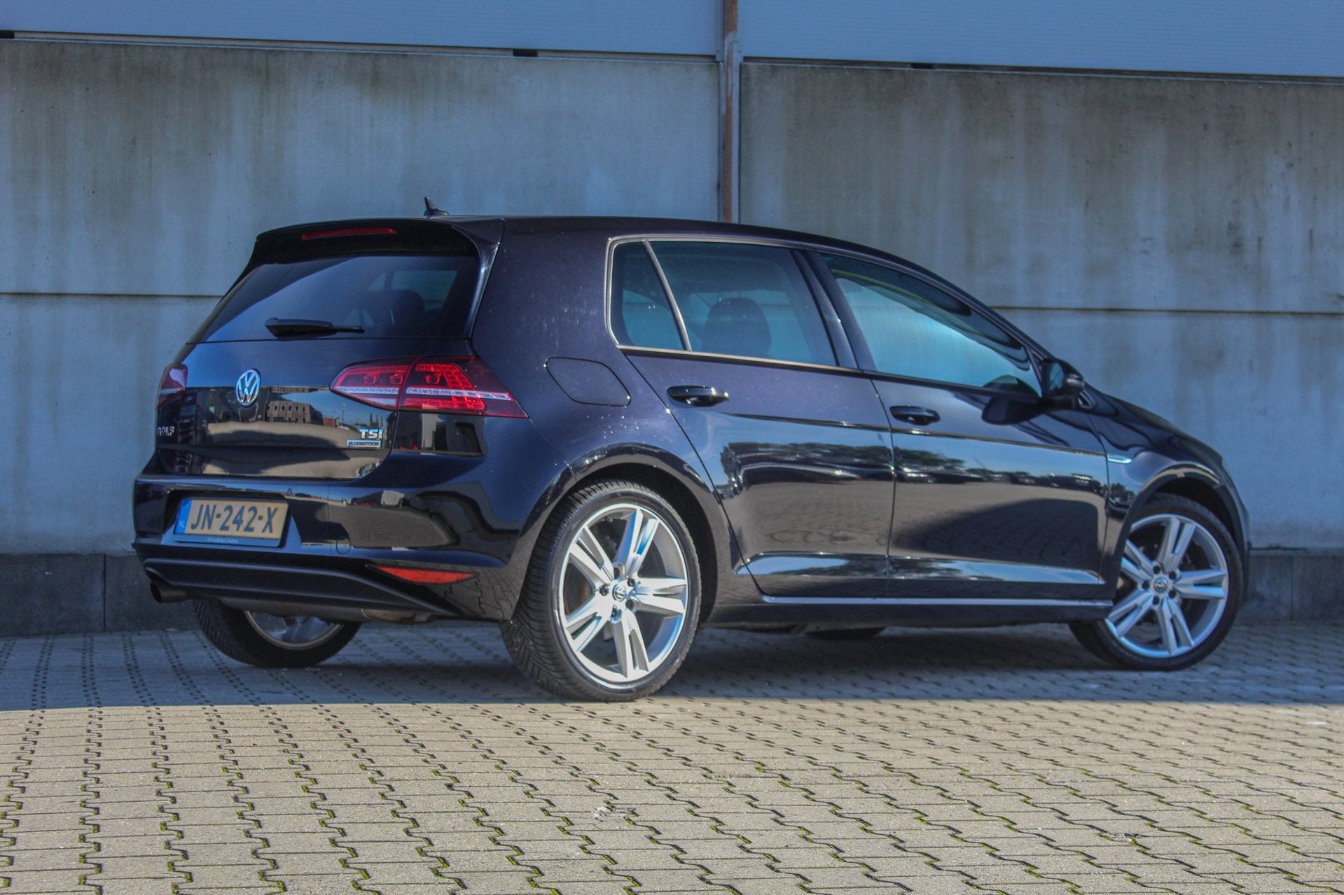 Volkswagen Golf 1.0 TSI Connected Series - automaat - camera, Auto's, Gebruikt, Origineel Nederlands, Bedrijf, Golf