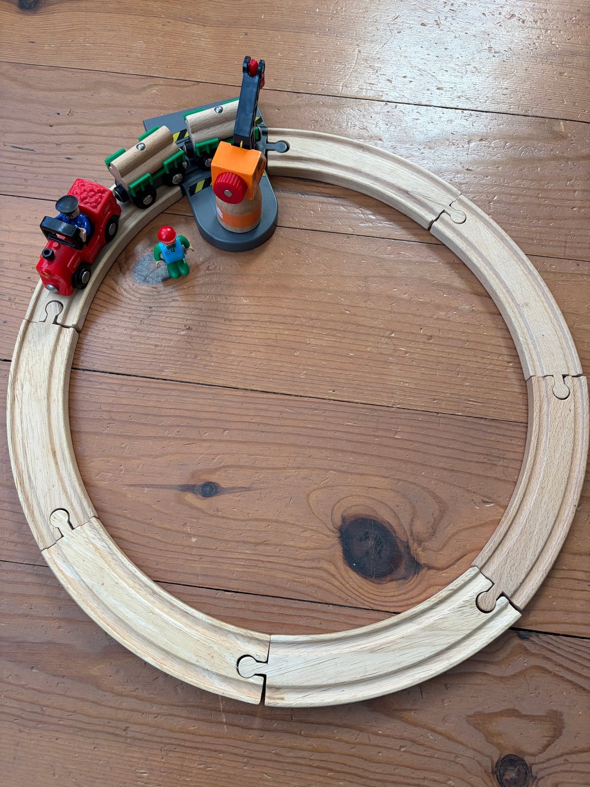 Houten Speelgoed Treinbaan met Kraan & Poppetjes, Ophalen of Verzenden, Zo goed als nieuw