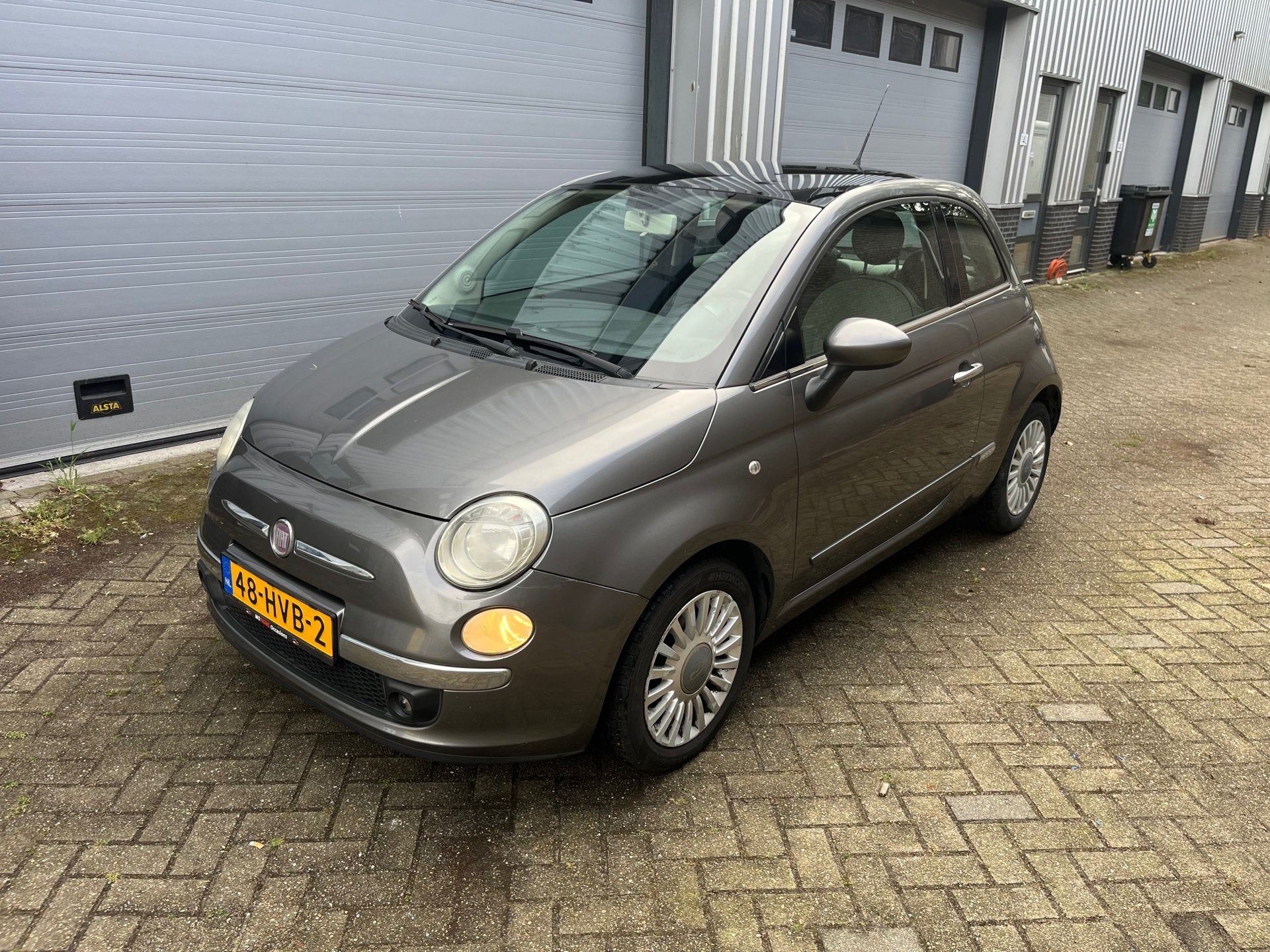 Fiat 500 1.2 Lounge! PANO! AUTOMAAT! AIRCO! 98 DKM NAP!, Auto's, Euro 5, Stof, Gebruikt, 4 cilinders