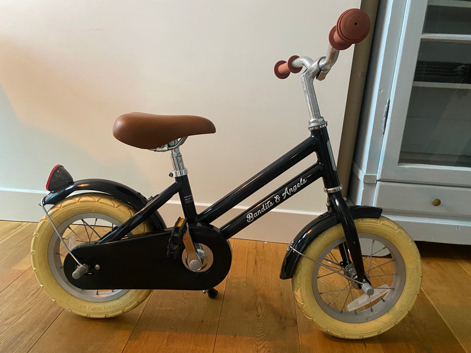 Bandits & Angels Retro Rider 12 inch kinderfiets - Zwart, Fietsen en Brommers, Ophalen, Zo goed als nieuw, Minder dan 16 inch