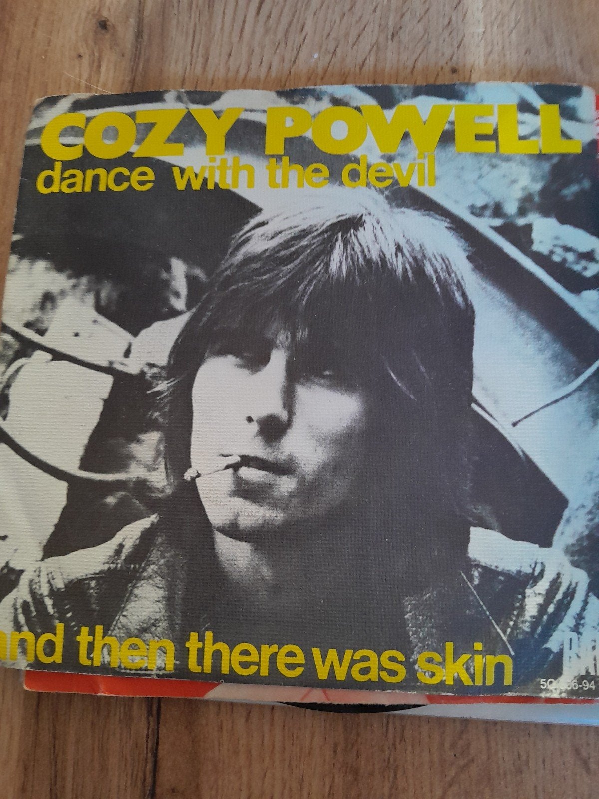 Cozy powell 7inch dance with the devil, Ophalen of Verzenden, Zo goed als nieuw, Pop