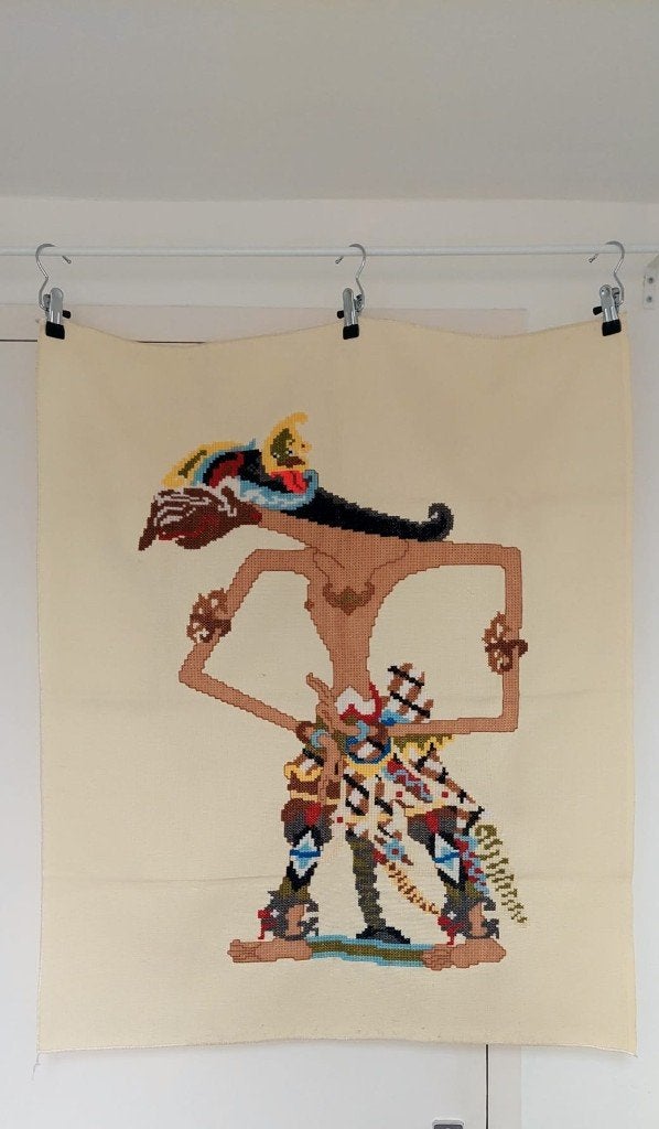 Vintage Hand geborduurd Wandkleed – Indonesische  (85x73 cm), Eu, Oosters, Eu, Meerkleurig