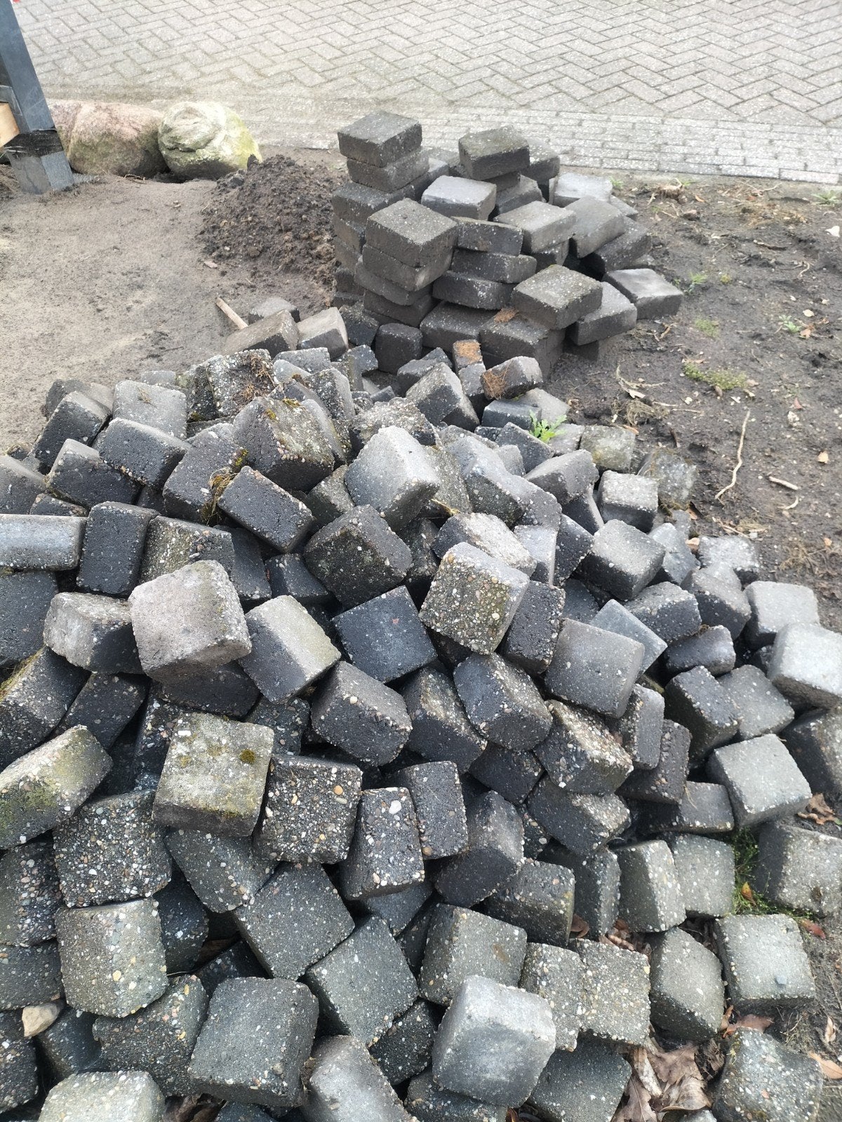Gebruikte betonnen klinker 10x10x6 en 15x15x6  Gratis, Tuin en Terras, Tegels en Klinkers, Ophalen, Gebruikt, Beton, Klinkers