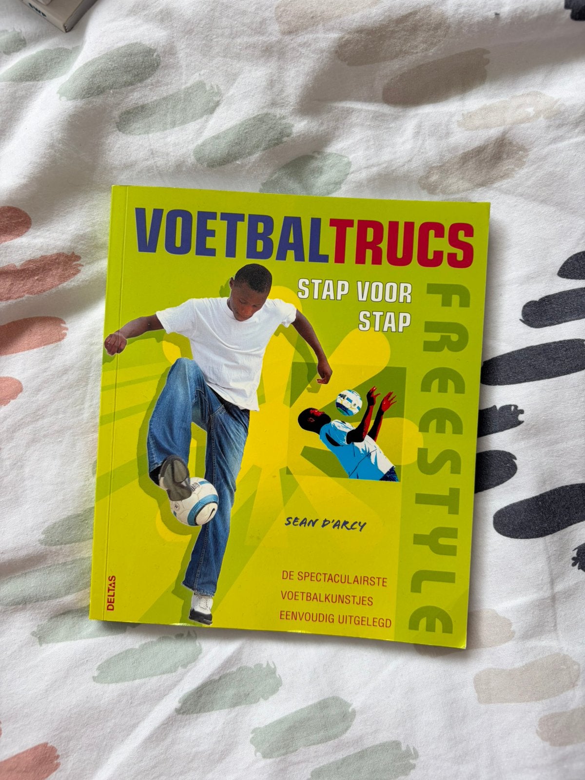 Voetbaltruc freestyle boek, Ophalen of Verzenden, Zo goed als nieuw