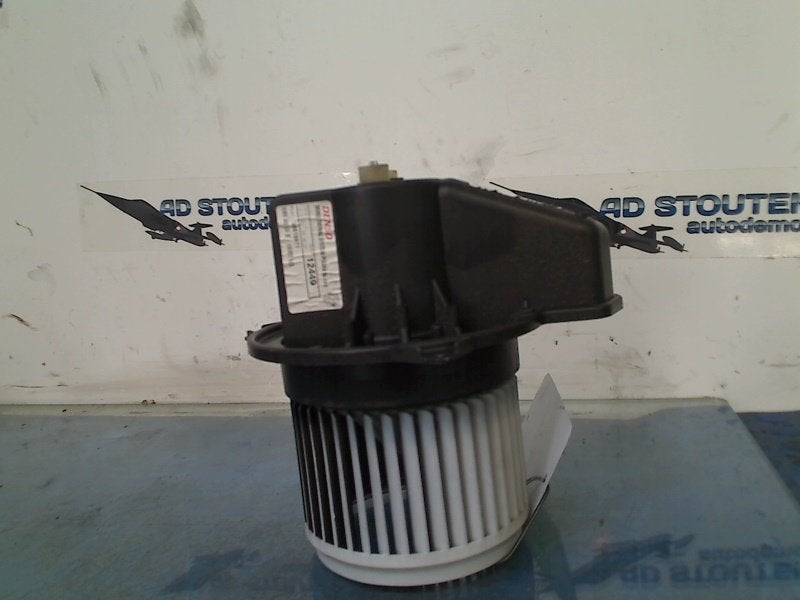 Kachel Ventilatormotor Lancia Ypsilon (312) 2012 98618611, Gebruikt, Lancia Automobiles - Stellantis Europe S.p.A, Info@lancia.de