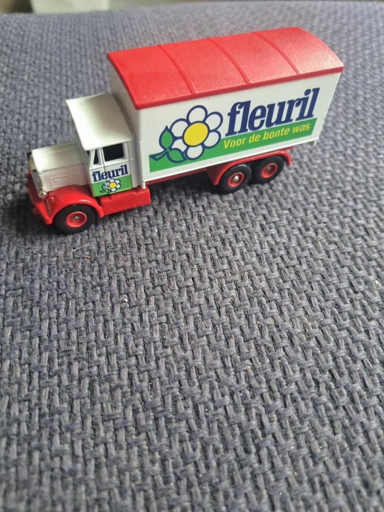 Lledo england model "fleuril", Gebruikt, England, Ophalen of Verzenden, N.b