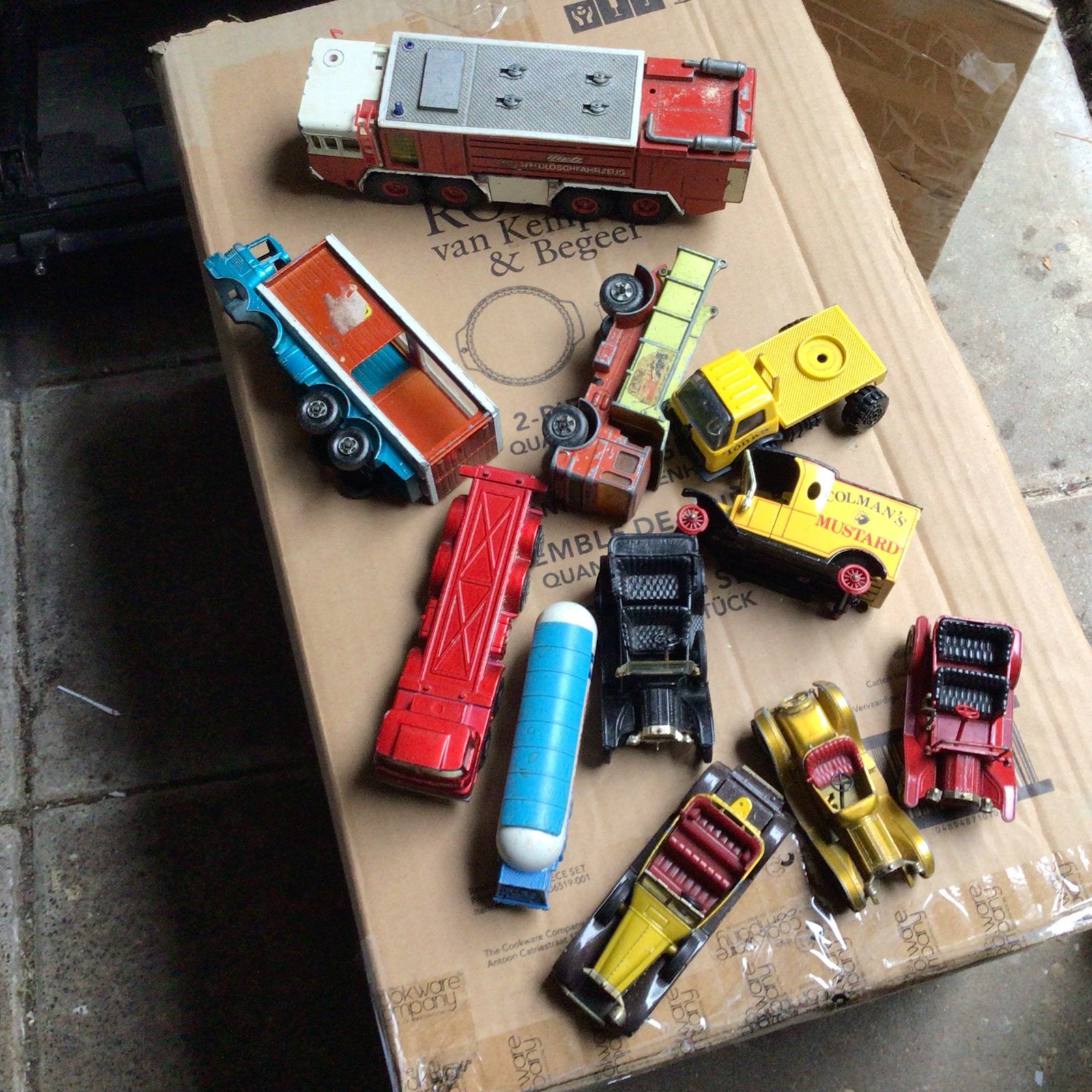 Partij vintage speelgoedauto's en vrachtwagens ophalen, Ophalen of Verzenden, Gebruikt