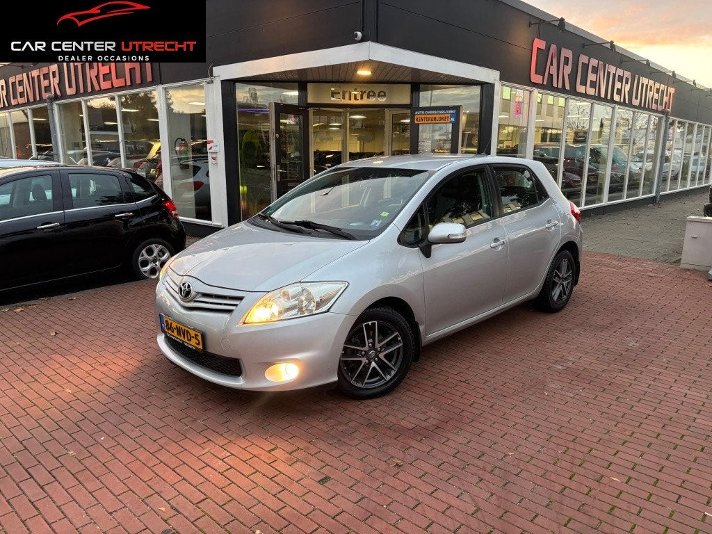 Toyota Auris 1.6 Dynamic, Auto's, Automaat, Euro 5, 450 kg, Gebruikt
