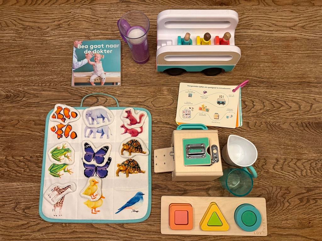 Lovevery speelgoed kit de realist 19,20,21 maanden, Kinderen en Baby's, Ophalen of Verzenden, Zo goed als nieuw