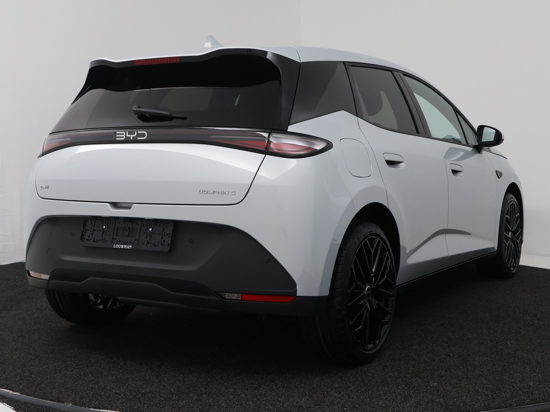 BYD Dolphin G 1.5L DM-i Boost | 19" velgen | 100% Nieuw & Or, Auto's, Stof, Zwart, Bedrijf, Nieuw