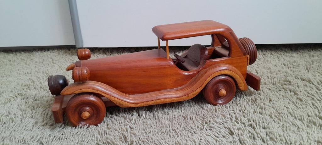 Houten decoratieve auto en kar, Verzamelen, Speelgoed, Zo goed als nieuw, Ophalen of Verzenden