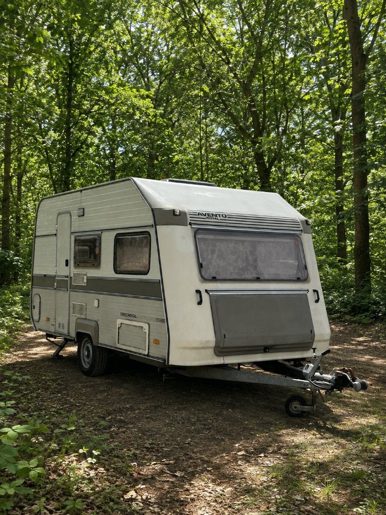 Avento Royal 420 TD Luxe | Compleet met voortent, Caravans en Kamperen, Caravans, Avento, 750 - 1000 kg, Particulier, 4 tot 5 meter