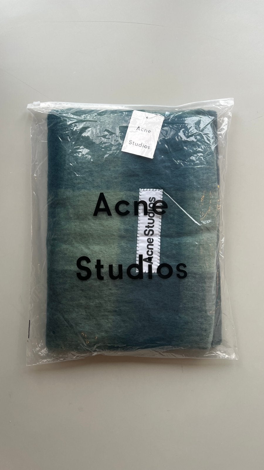 Acne studio sjaal, Ophalen of Verzenden, Nieuw, Overige maten, Sjaal