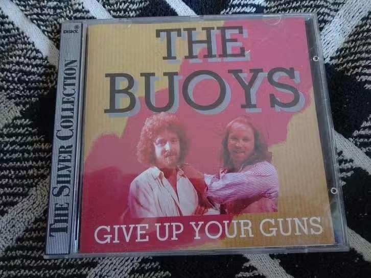 CD The Buoys – Give Up Your Guns / WMCD 5622, Ophalen of Verzenden, Zo goed als nieuw, Overige genres