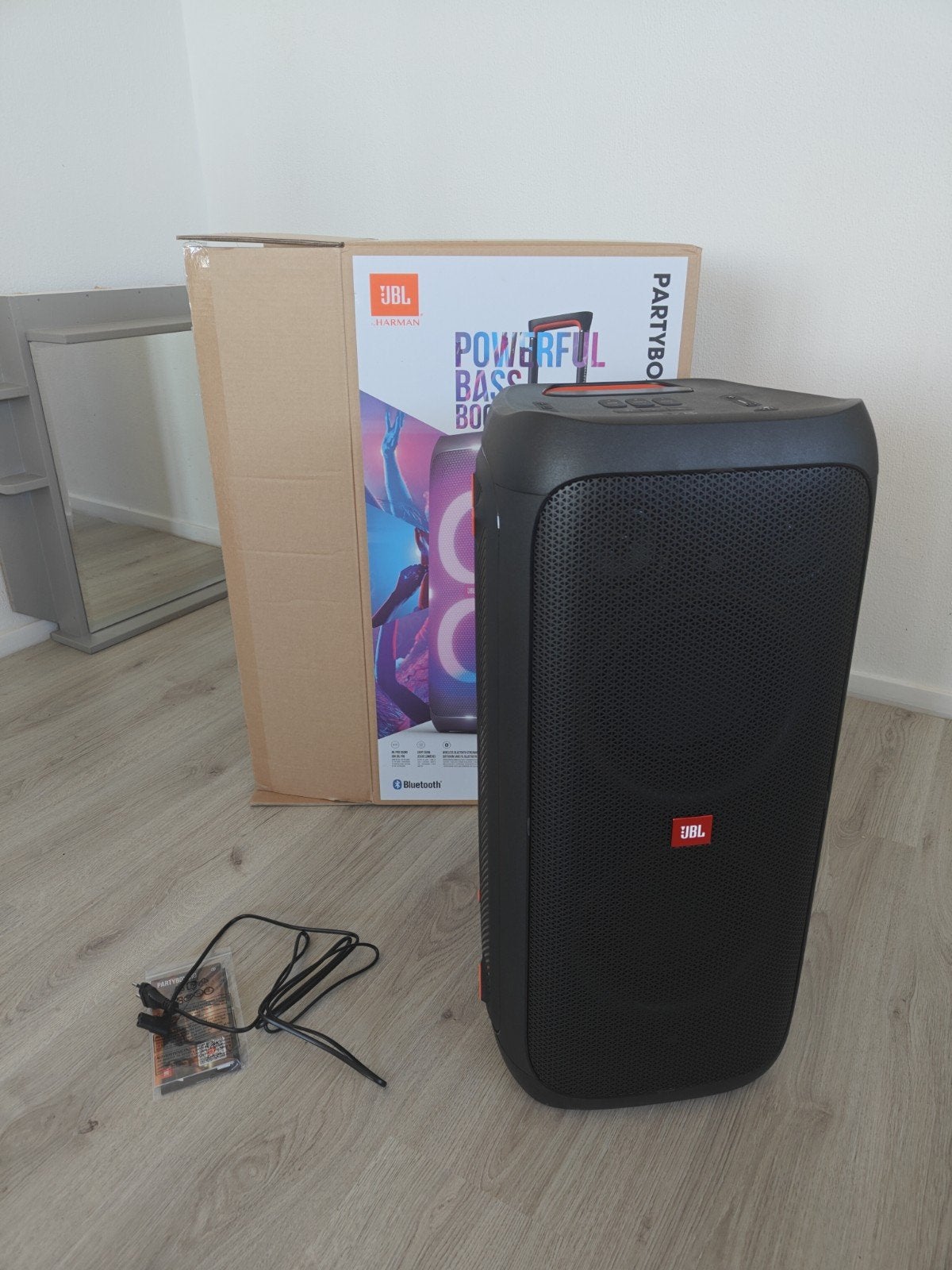 JBL 310 party box(gloed nieuw), Audio, Tv en Foto, Luidsprekers, Ophalen, Nieuw, Party speaker, JBL