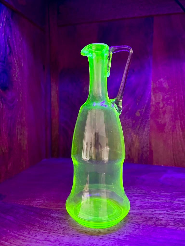 Karaf uranium glas, Antiek en Kunst, Ophalen of Verzenden