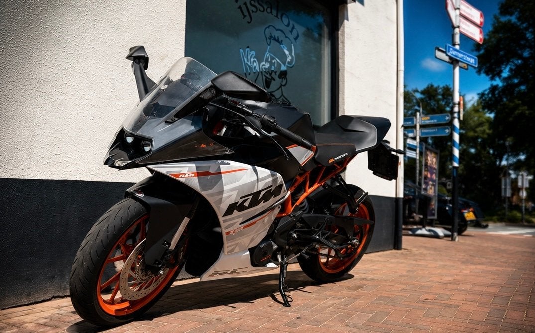 KTM RC 390 - Sportieve motor met lage kilometerstand, Motoren, Occasion, Meer dan 35 kW, Minimaal motorrijbewijs A2, ABS