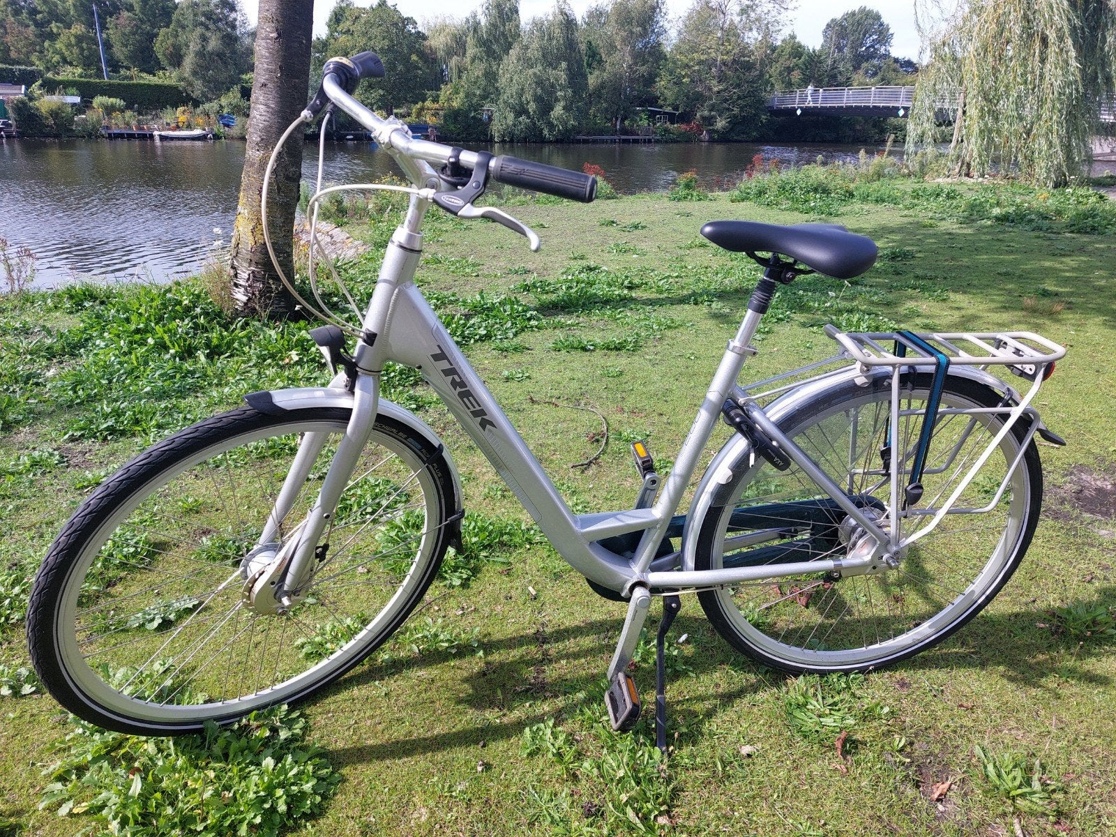 Damesfiets TREK zilverkleurig, 7 versnellingen, Ophalen, Zo goed als nieuw, Overige merken, Versnellingen