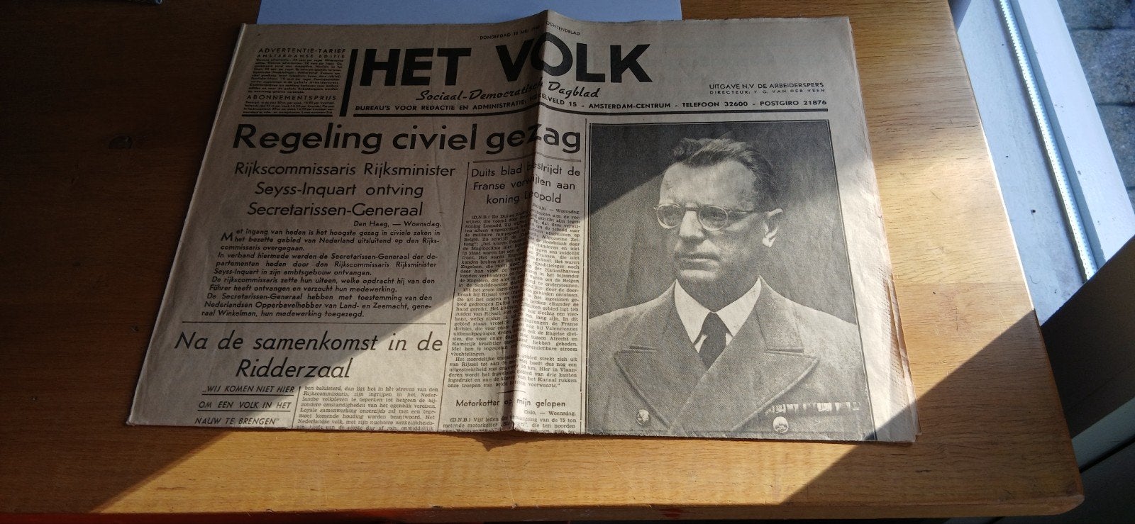 Historische krant 'Het Volk' - Regeling civiel gezag, Ophalen, Gelezen, Krant