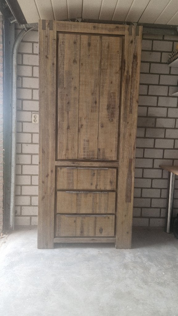 Massief houten kast (m2453342071) — Kasten | Overige — Marktplaats