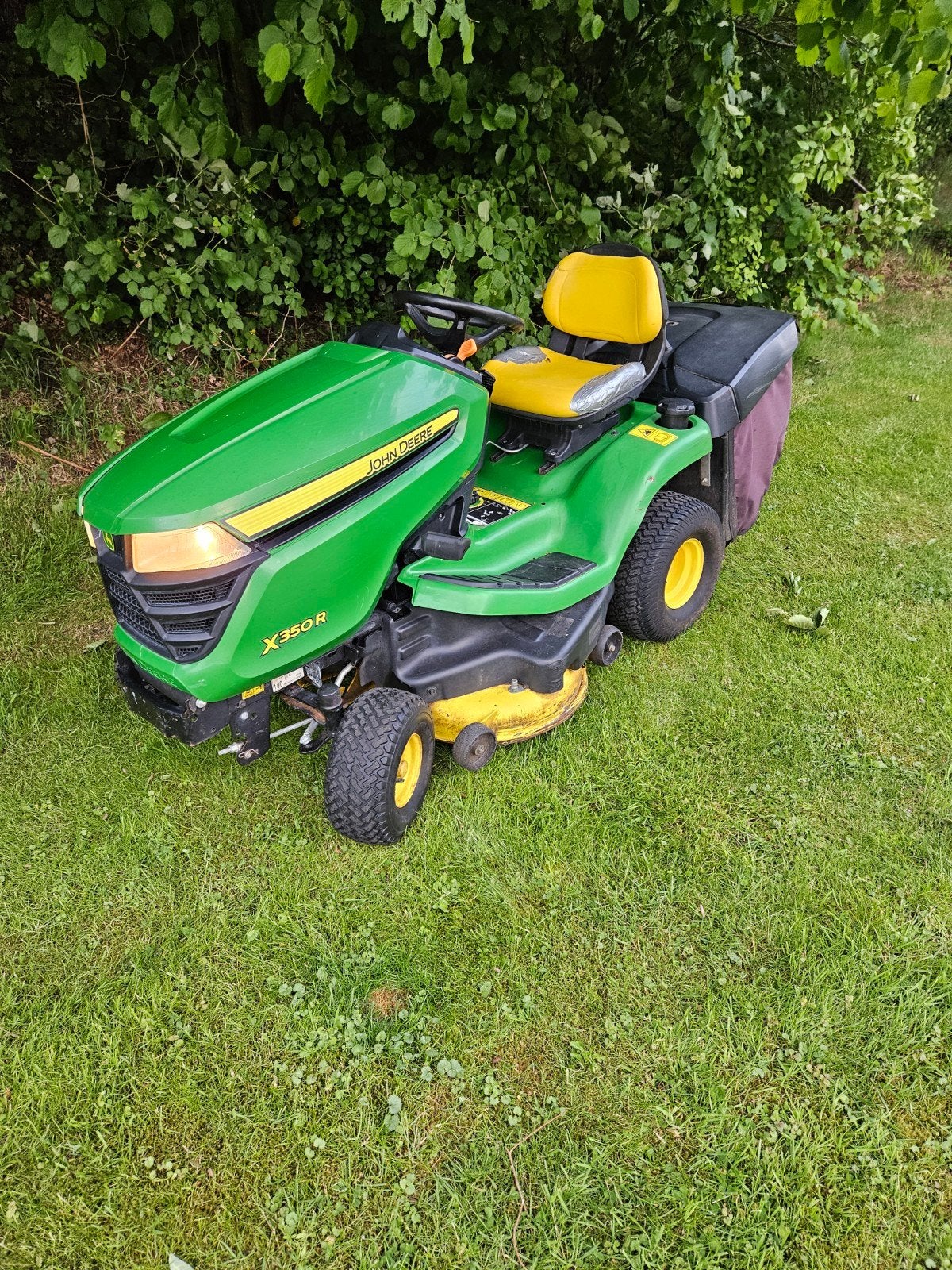 John deere x350 zitmaaier grasmaaier hst, Ophalen of Verzenden, Gebruikt, Opvangbak, 90 tot 120 cm