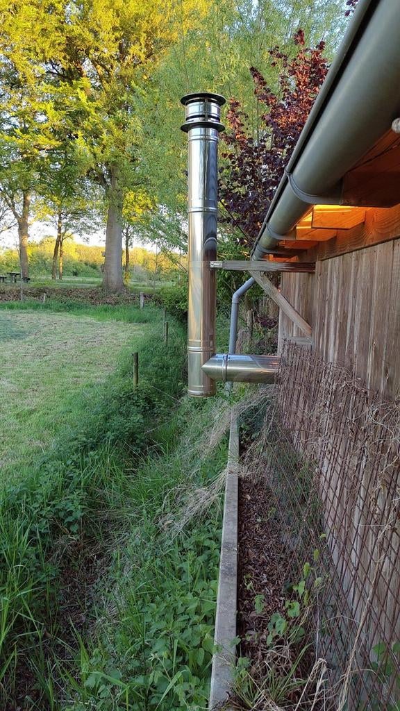 Antieke potkachel met complete rookafvoer / kachelpijp, Doe-het-zelf en Verbouw, Buizen en Afvoer, Gebruikt, Ophalen