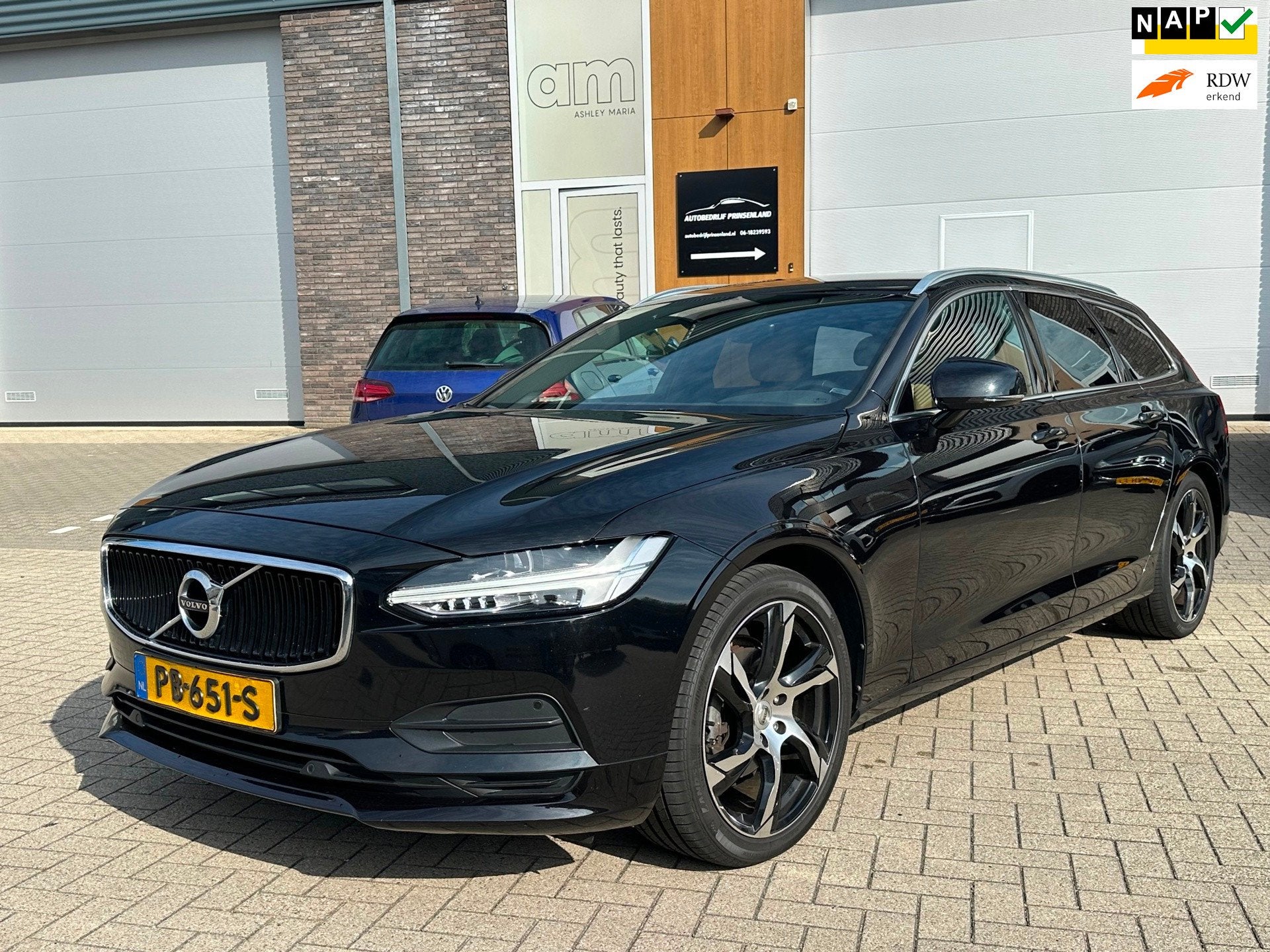 Volvo V90 2.0 D3 Momentum, Auto's, Adaptive Cruise Control, Euro 6, 4 cilinders, Zwart