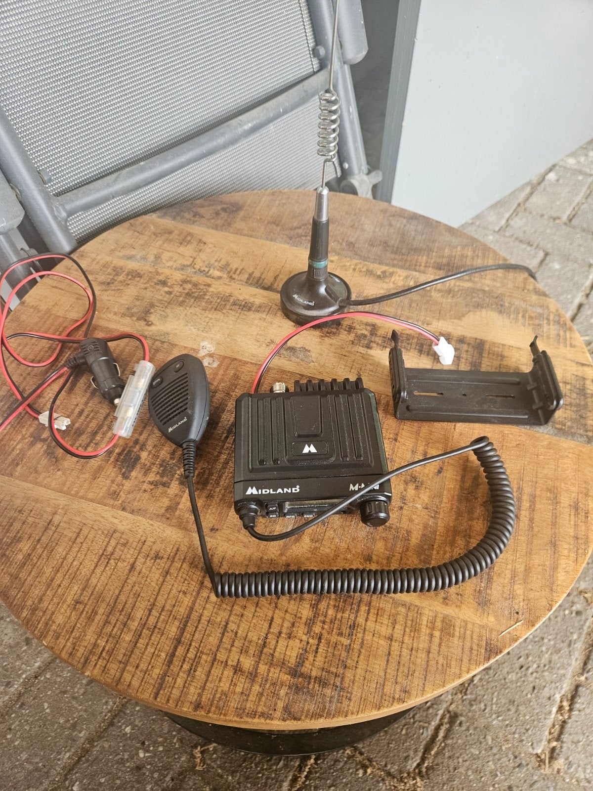 Midland M Mini Portofoon met Antenne en Accessoires, Ophalen of Verzenden, Gebruikt, 5 tot 15 km, Portofoon of Walkie-talkie