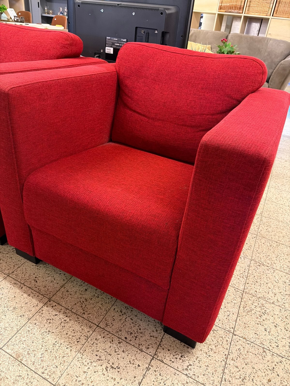 Comfortabele rode fauteuil - Per stuk 50 euro, Ophalen, ., ., Zo goed als nieuw