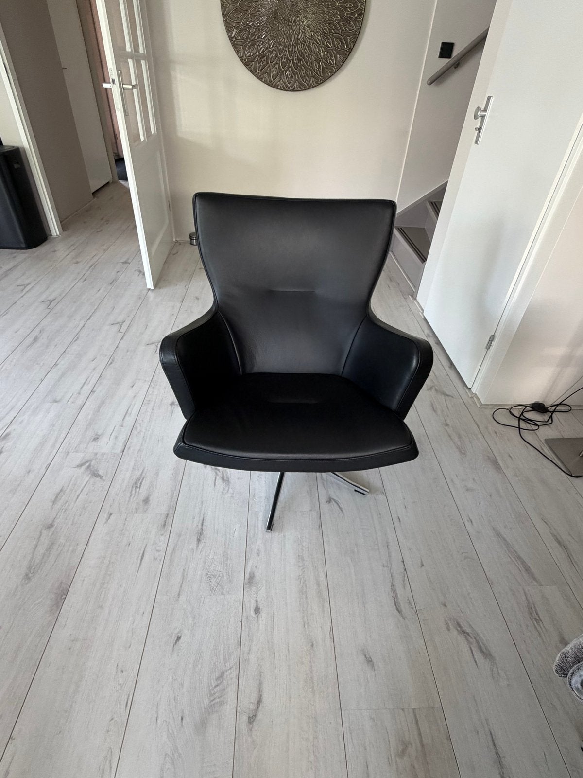 Zwart edere fauteuil - Zo goed als nieuw, Huis en Inrichting, Fauteuils, Ophalen, Zo goed als nieuw, 50 tot 75 cm, Leer