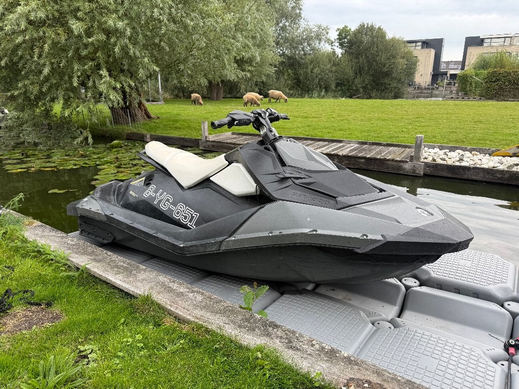 Sea-Doo Spark Trixx met Trim-X & IBR | Incl. trailer en hoes, Ophalen, Gebruikt, Benzine, 70 tot 120 pk