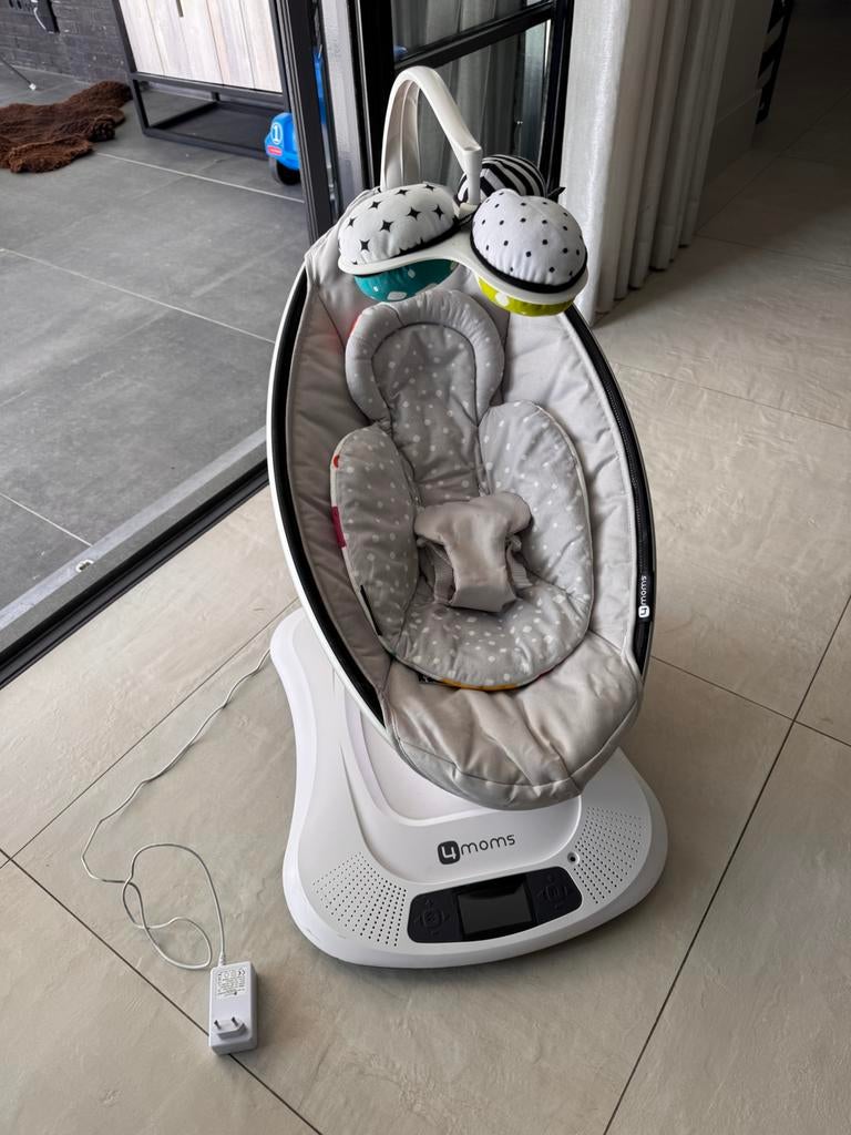 4 Moms elektrische schommelstoel, Ophalen, Zo goed als nieuw