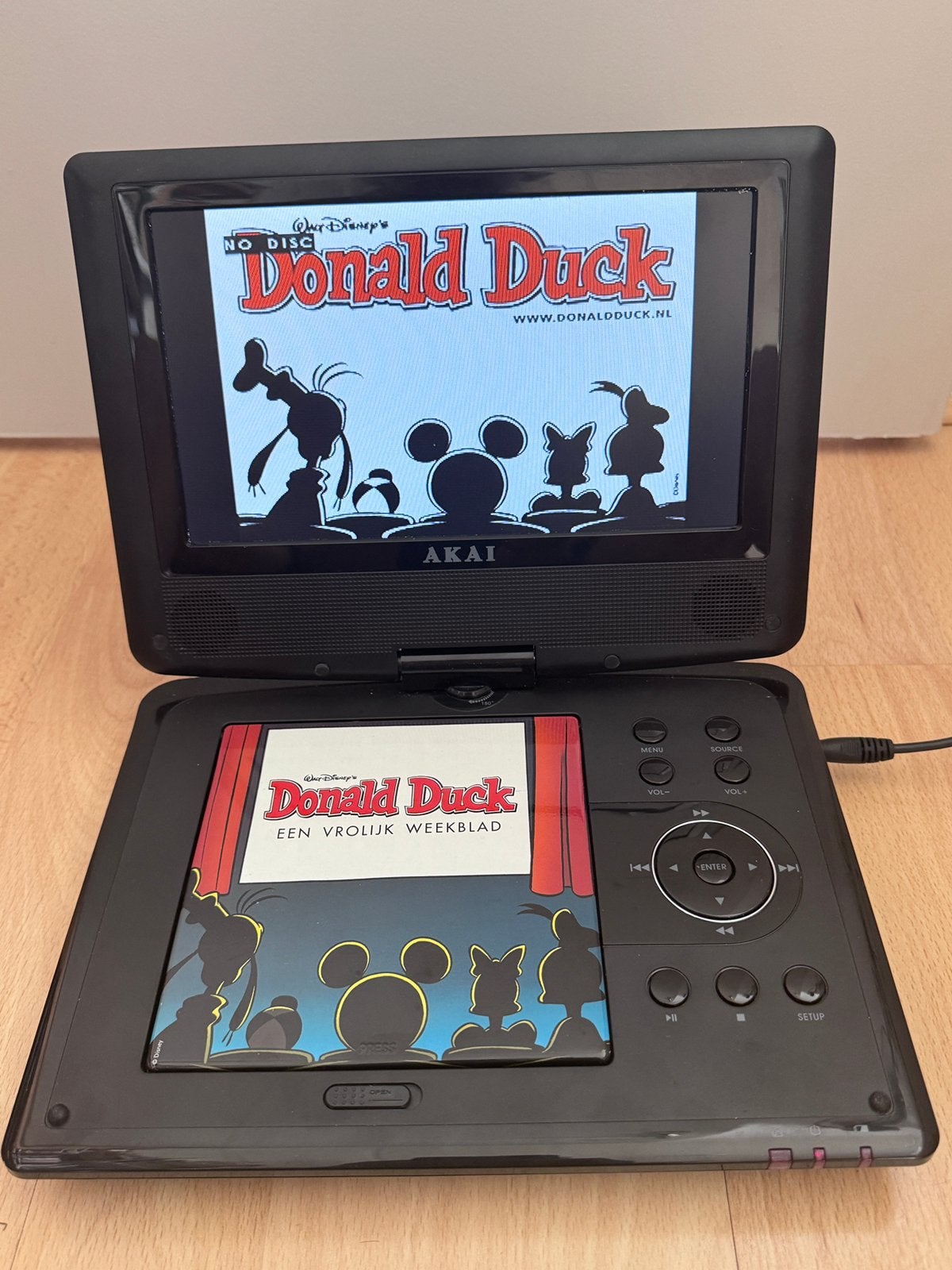 AKAI Donald Duck draagbare DVD-speler 9”, Ophalen of Verzenden, Zo goed als nieuw, Overige merken
