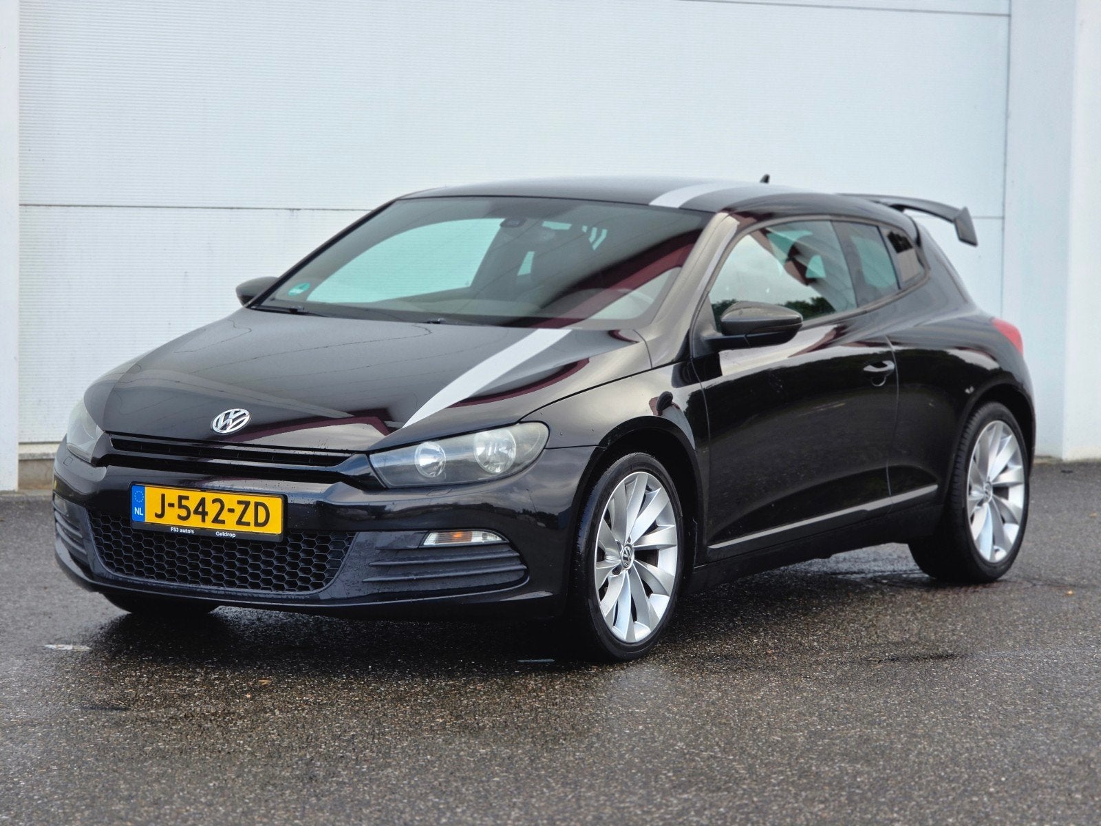 Volkswagen Scirocco 2.0 TSI DSG 2009 Zwart, 4 cilinders, 1984 cc, 4 stoelen, Zwart