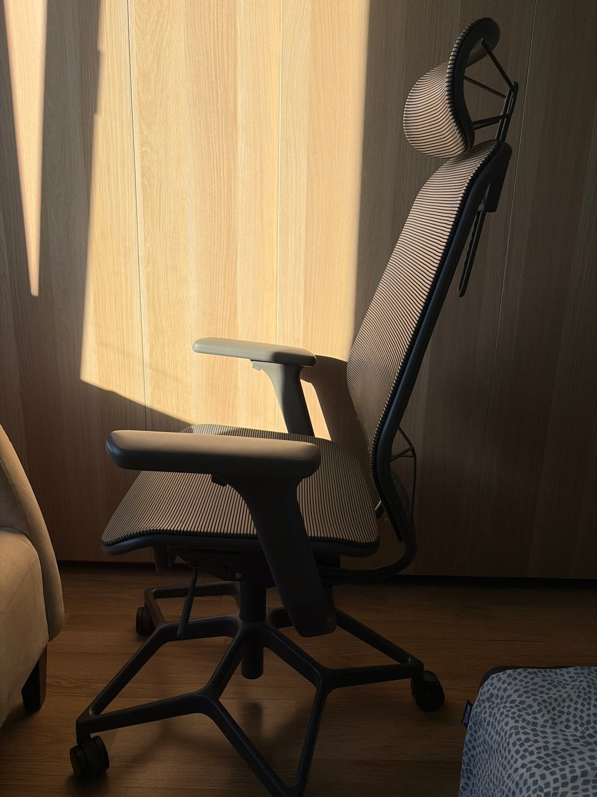 Foto 5 van Ergonomische Bureaustoel - Grijs
