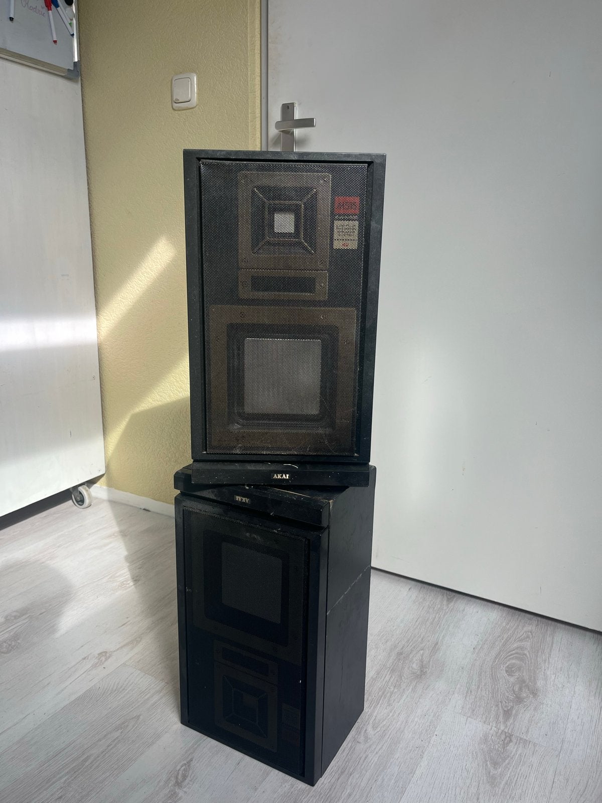 Akai SW-M515 2-weg speakerset - Vintage geluid, Ophalen, Stereo speakers, 60 tot 120 watt, AUX-ingang