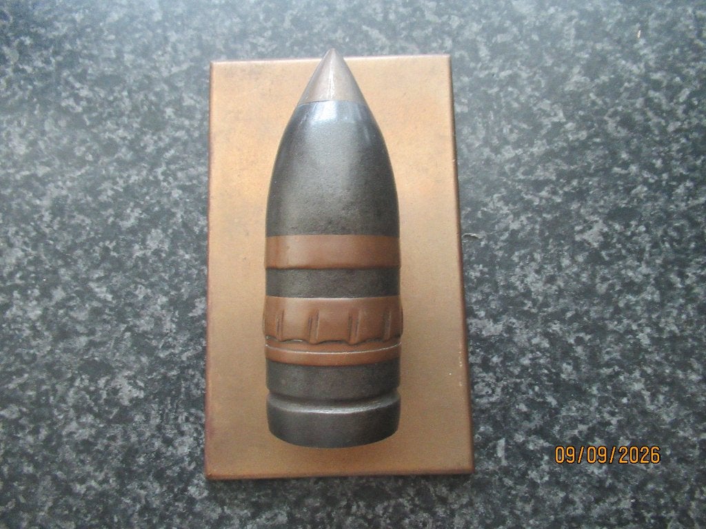 TRENCH ART GRANAATKOP OP KOPER PLAATJE-BUREAU/PRESSE PAPIER, Ophalen of Verzenden, Landmacht, Nederland, Overige typen