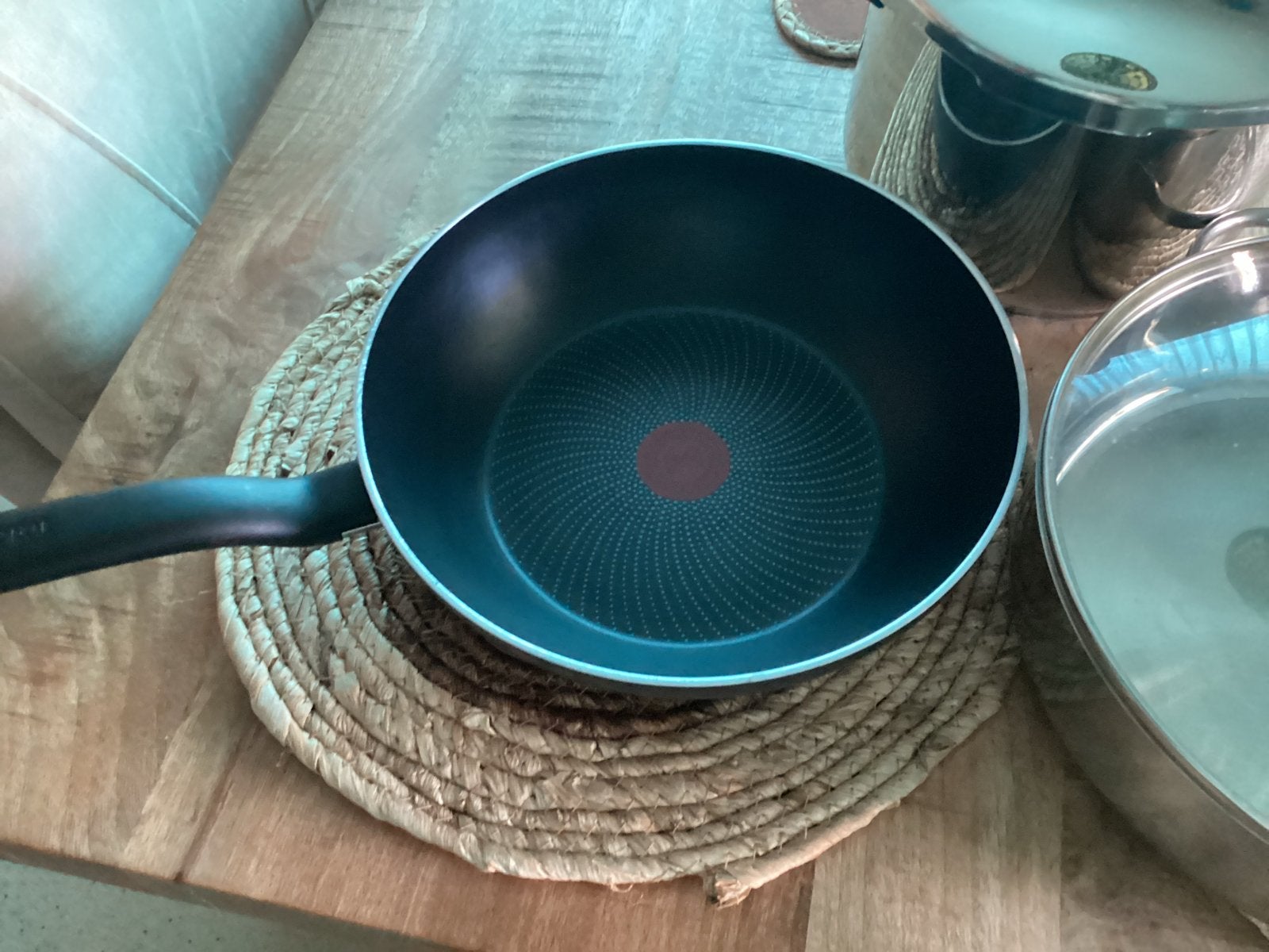Tefal wokpan - Zo goed als nieuw, Ophalen, Tefal, Antiaanbaklaag, Zo goed als nieuw