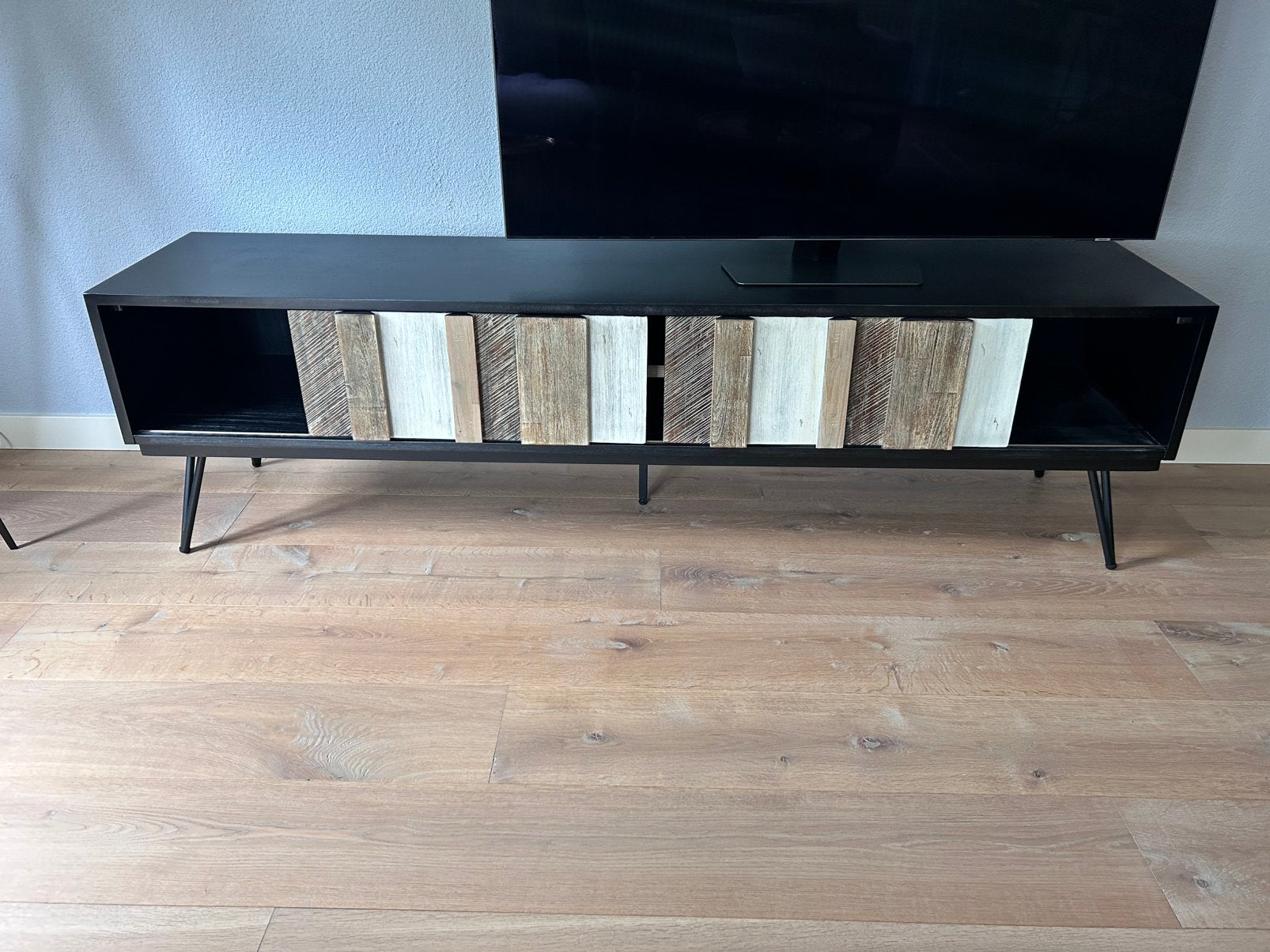 TV meubel, Ophalen, 150 tot 200 cm, Zo goed als nieuw, Minder dan 100 cm