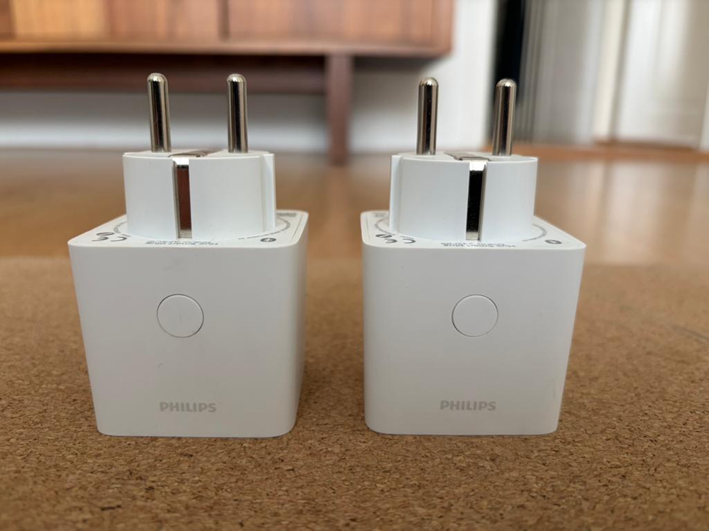 2x Philips Hue Smart Plug – zo goed als nieuw!, Ophalen of Verzenden, Zo goed als nieuw