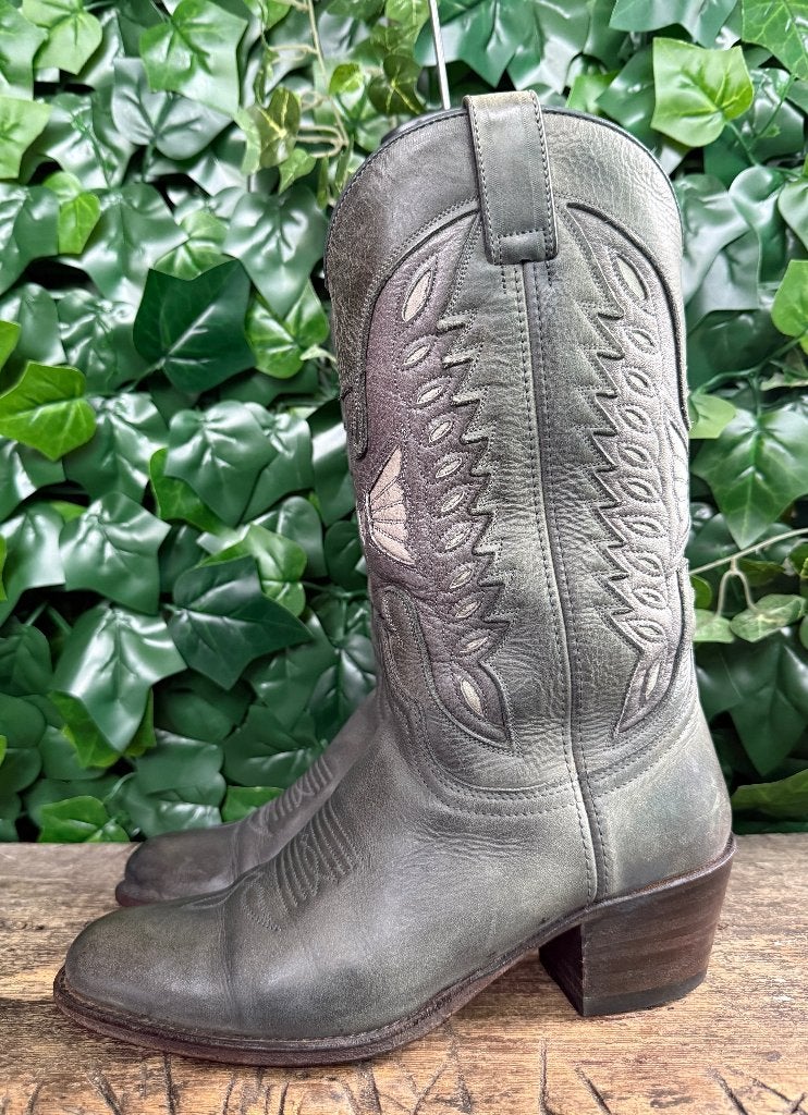 zo goed als nieuw mooie laars van Sendra maat 38, Ophalen of Verzenden, Zo goed als nieuw, Sendra, Grijs