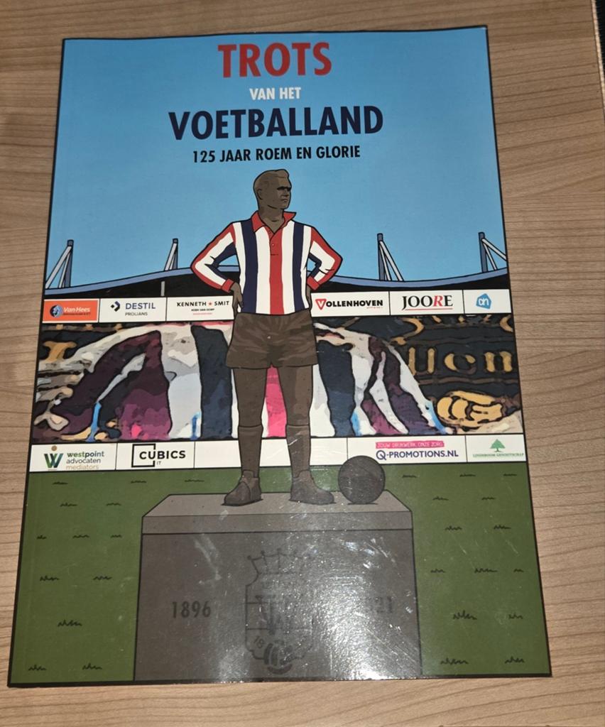 TROTS VAN HET VOETBALLAND (gebruikt), Eén stripboek, Ophalen of Verzenden, Gelezen