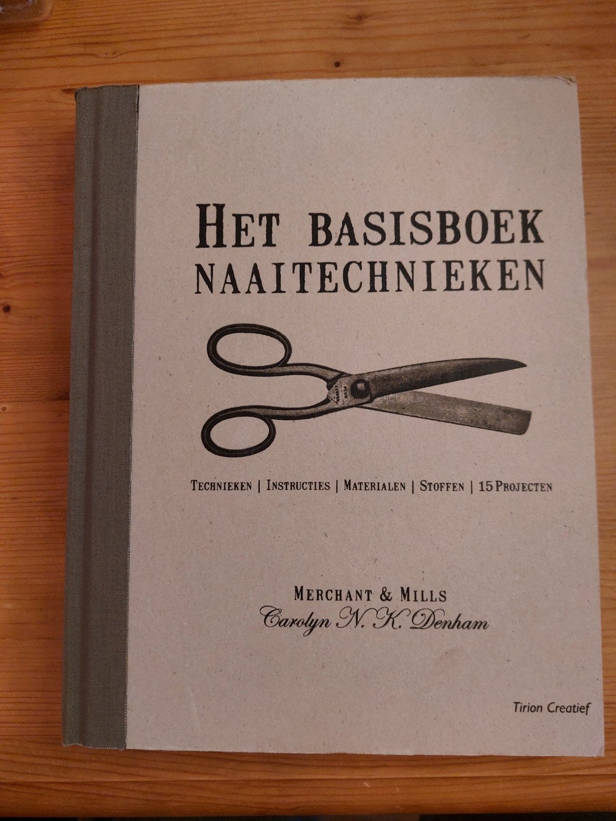 Carolyn N.K. Denham - Het basisboek naaitechnieken, Boeken, Carolyn N.K. Denham, Ophalen of Verzenden, Zo goed als nieuw, Tekenen en Schilderen