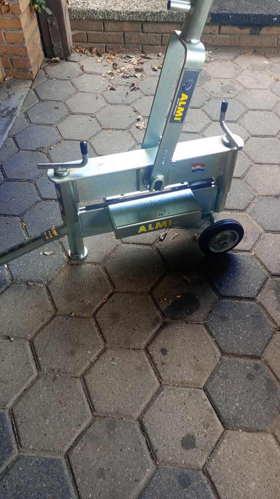 Almi Easy 43 Steenknipper - nieuw, Ophalen, Nieuw