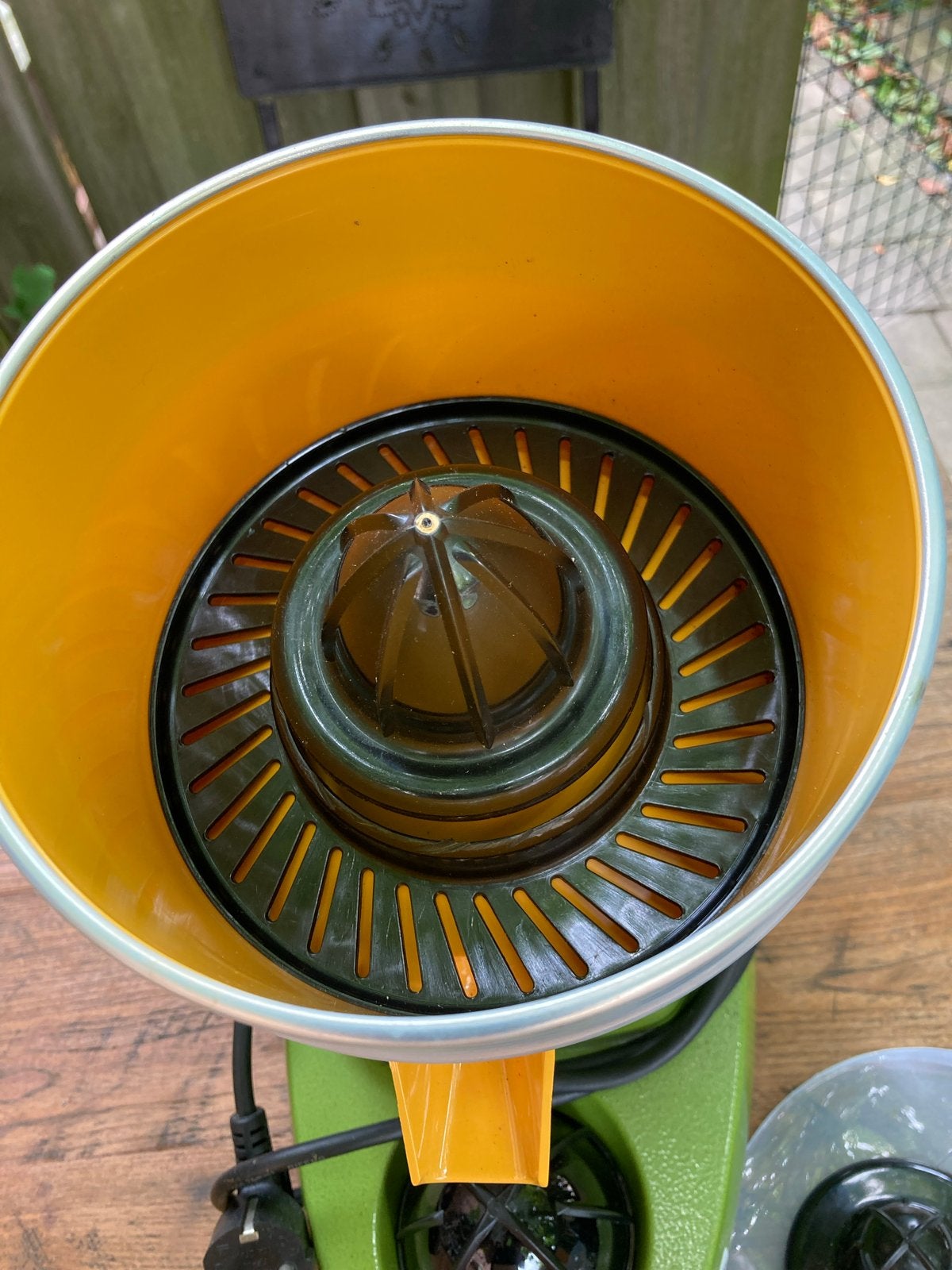 Santos professionele juicer in nieuwstaat, Ophalen, Zo goed als nieuw, Elektrisch, Sapcentrifuge